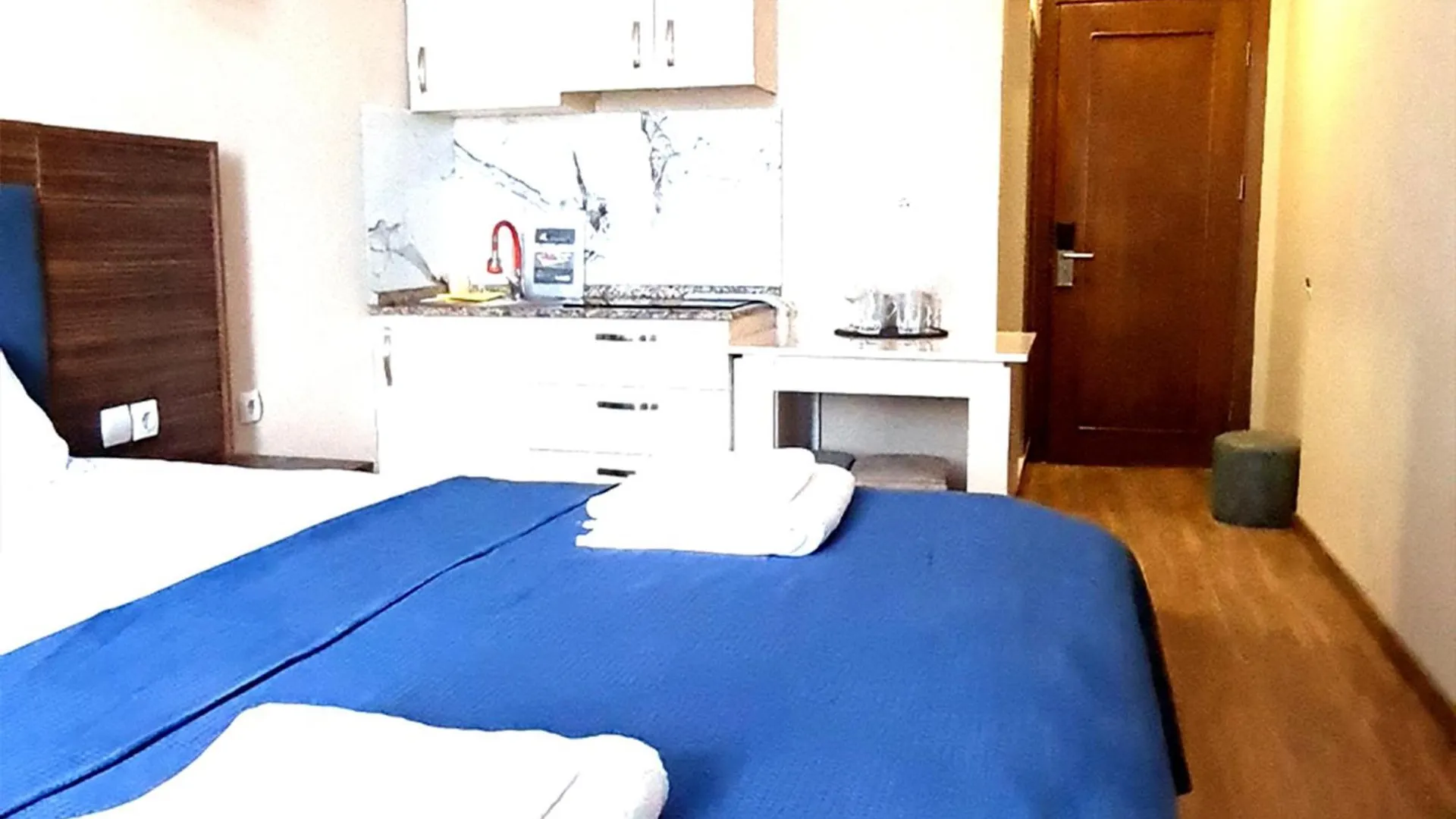 Comfortable Apartment#4 With Sea & Mountain View Free Wi-Fi Equipped For Long Term Stays Batumi Apartmán